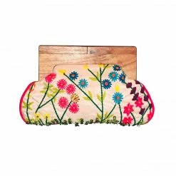 Chloe & Lex Bag: Clutch With Wooden Handle