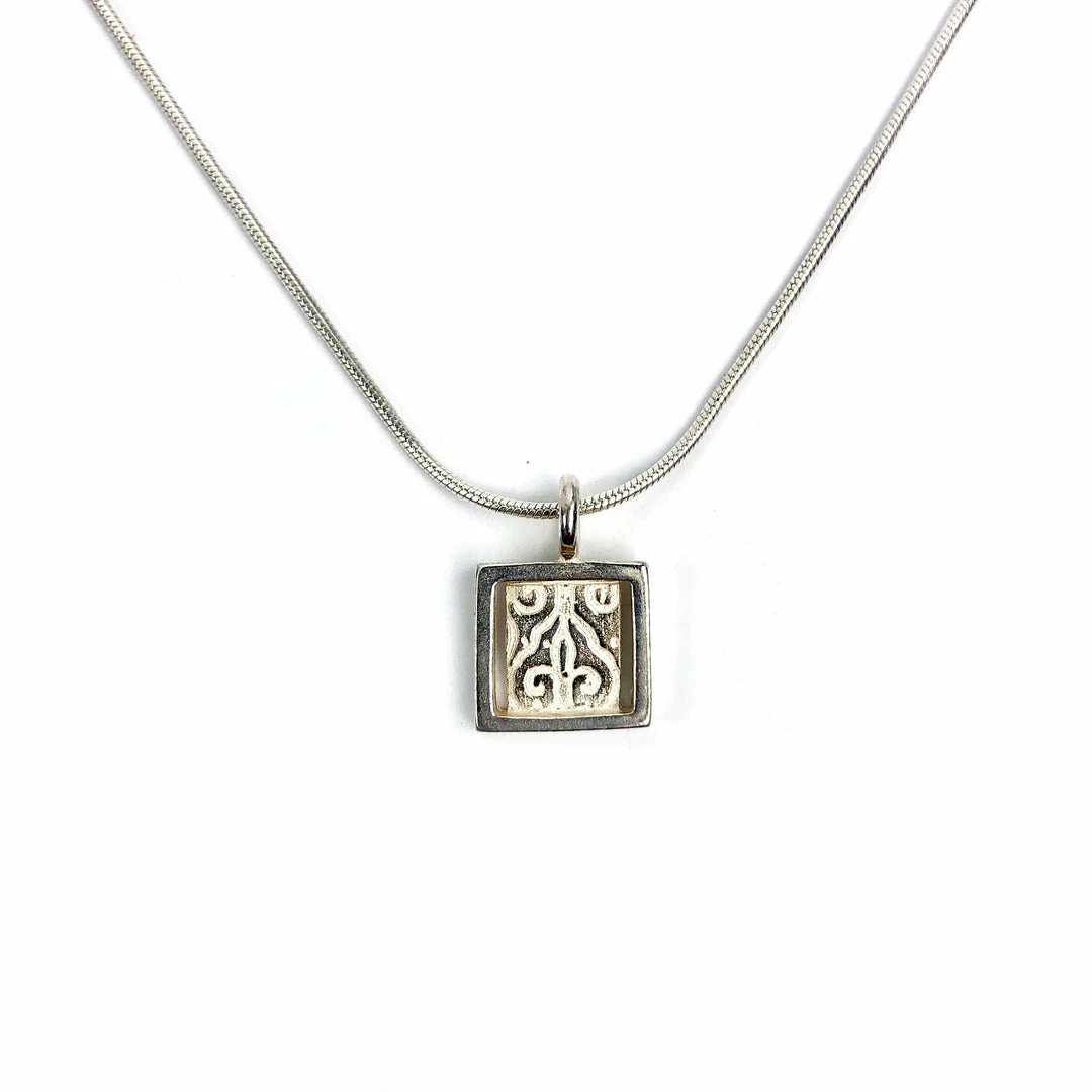 Donna D'Aquino Donna D’Aquino Necklace: Pendant 6 Donna D'Aquino Donna D’Aquino Necklace: Pendant