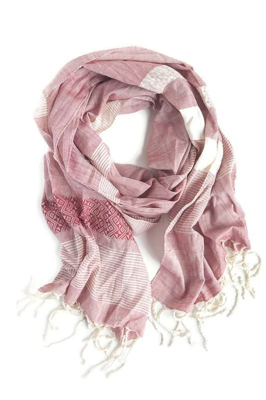 Extras Fair Anita Scarf: Tuyen 4 Extras Fair Anita Scarf: Tuyen