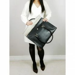 Bags GoodHides Ltd. Bag: Signature 17