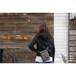 Harvest Label Bag: 2-Way Shoulder Case Bags 17 Harvest Label Bag: 2-Way Shoulder Case Bags