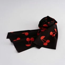 Kamawanu: Scarf 37 Kamawanu: Scarf