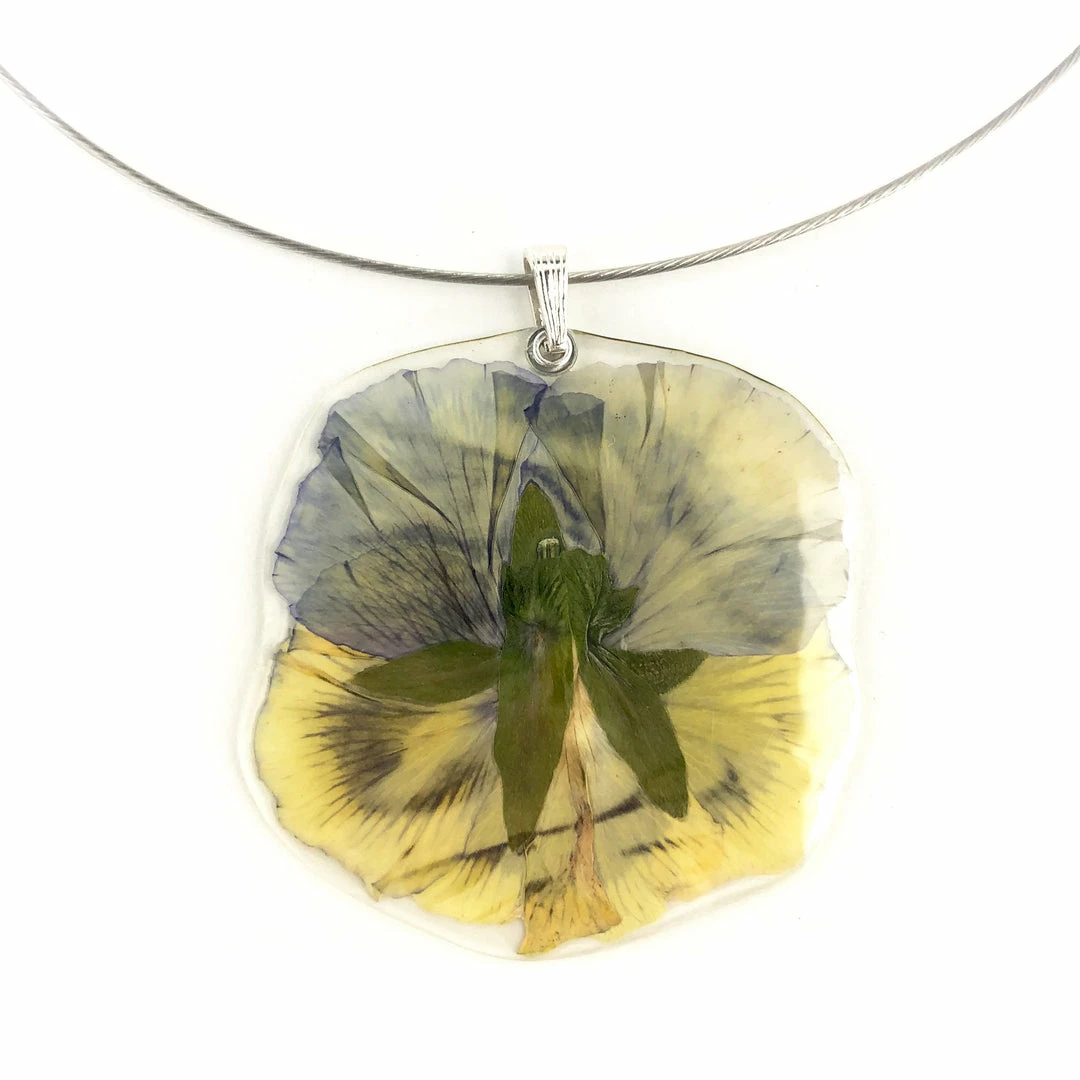 Petal Connection Necklace: Flower Pendant Jewelry 5 Petal Connection Necklace: Flower Pendant Jewelry