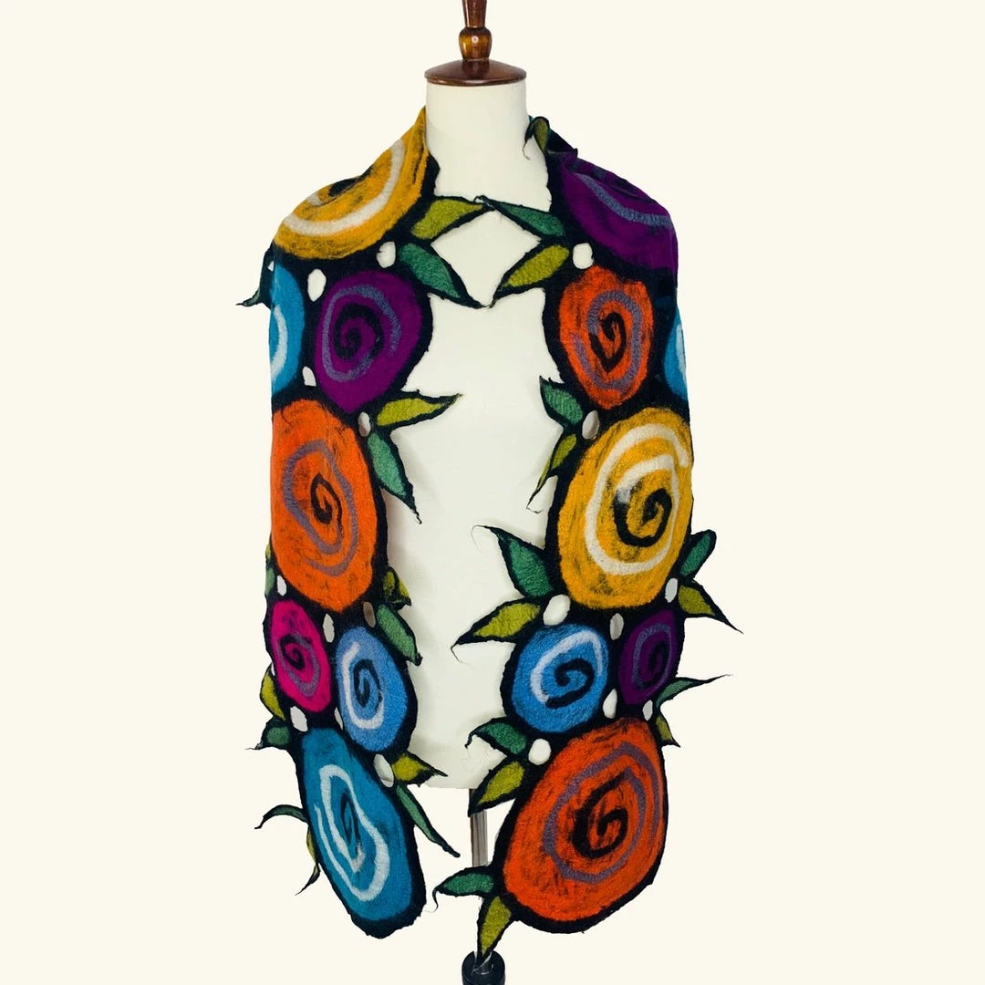 Pomegranate Moon Scarf: Cutwork 4 Pomegranate Moon Scarf: Cutwork