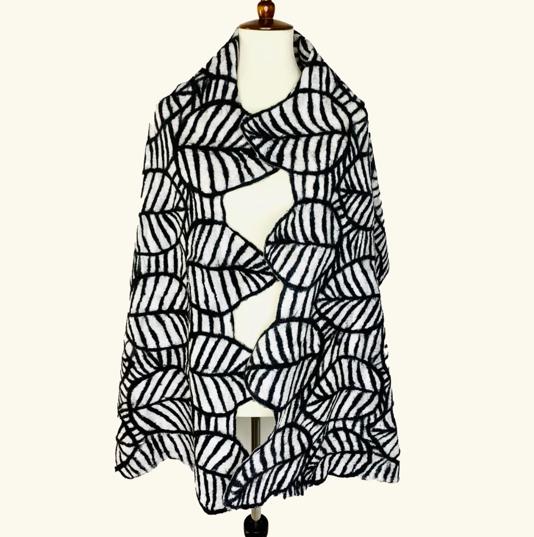 Pomegranate Moon Scarf: Outlined Leaf Wrap 5 Pomegranate Moon Scarf: Outlined Leaf Wrap