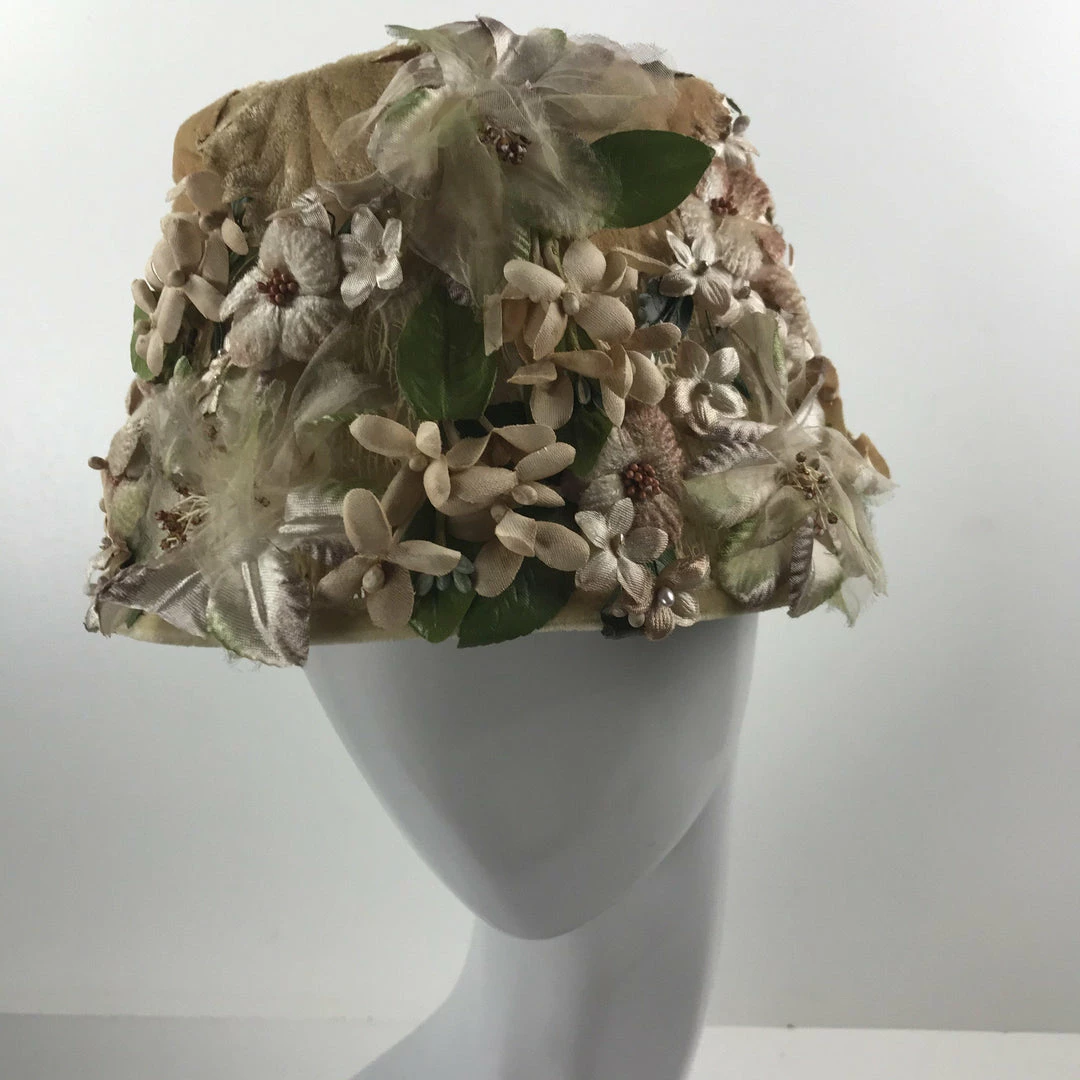 ESSE Purse Museum & Store Vintage Hat: 1950's Beige Floral Bucket Hat 3 ESSE Purse Museum & Store Vintage Hat: 1950's Beige Floral Bucket Hat