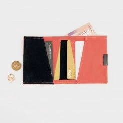 Wren Wallet: Square 49 Wren Wallet: Square